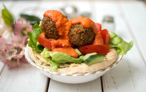 Falafel recept met paprikasaus