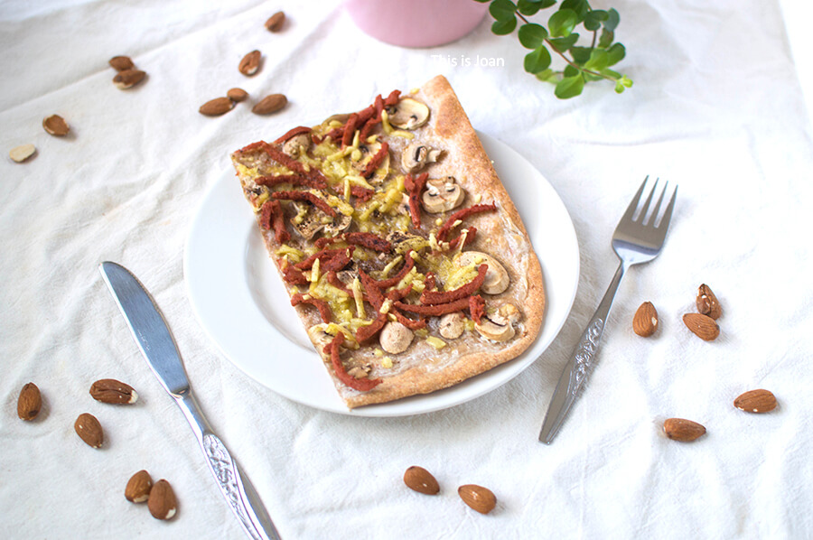 Vegan flammkuchen maken met haver fraiche